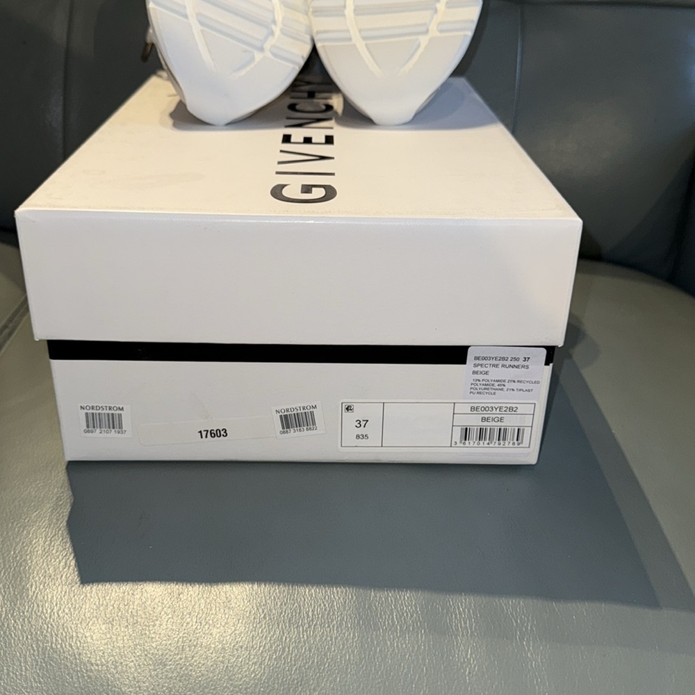 Givenchy Authentic NWT Specter Zip Sneaker - Picture 11 of 11